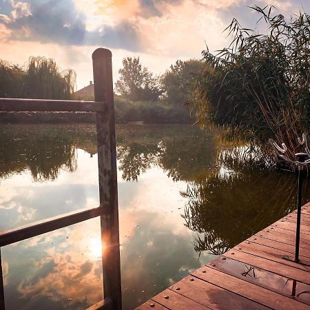Vadszolo Apartmanhaz Gyomaendrőd エクステリア 写真